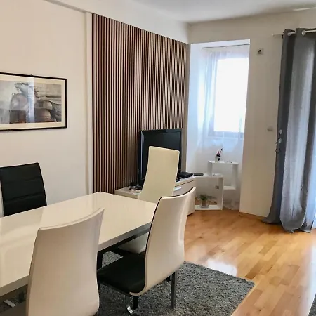 First Choice Apartment *