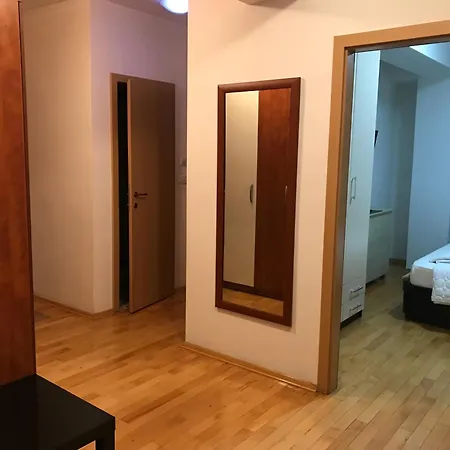 Apartament First Choice *