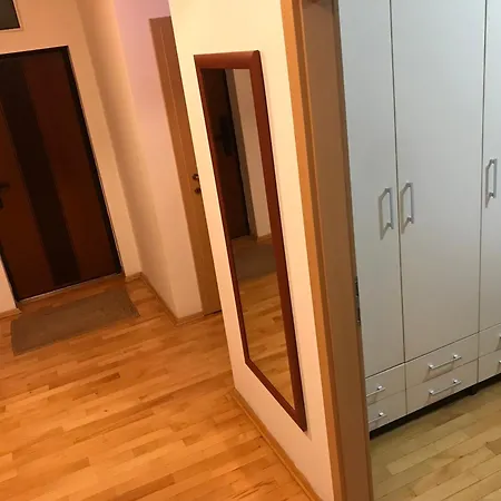 First Choice * Σκόπια