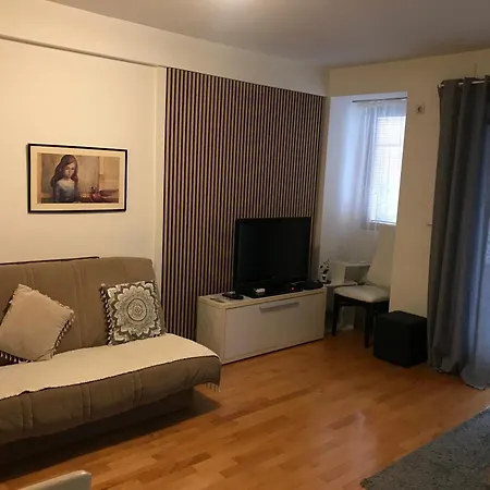 First Choice * Σκόπια