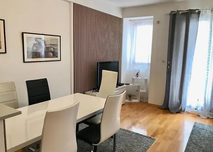 First Choice Apartment *